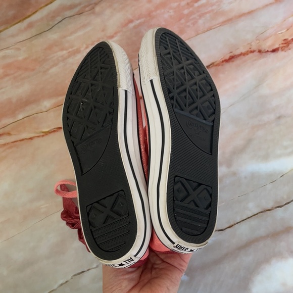 CONVERSE | Junior Chuck Taylor Bow Back Hi-Tops - Picture 11 of 14